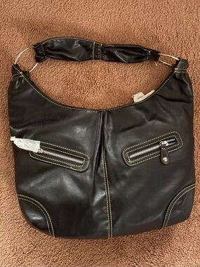 Classic Black Shoulder Hobo Bag with Contrast Stitching